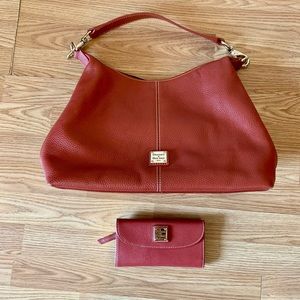 Dooney & Bourke 2 pc SET shoulder bag wallet like New Gorgeous color beautiful